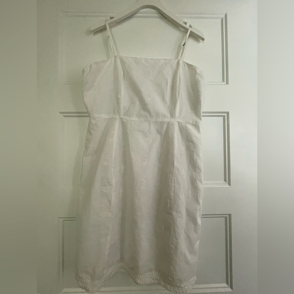 White Sleeveless Dress